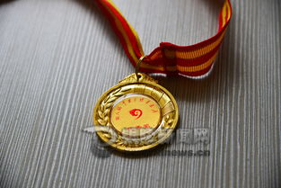 老有所樂(lè)癡迷書(shū)法 老驥伏櫪綻放魅力